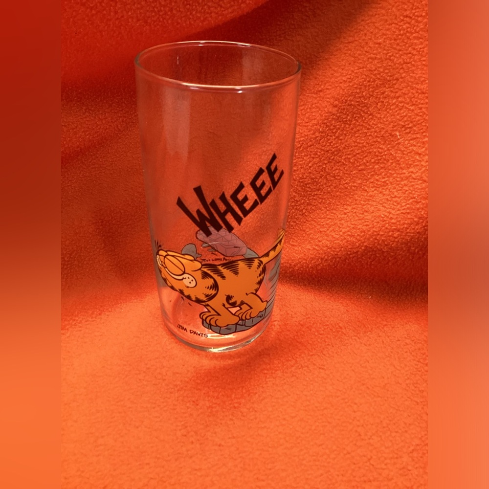 Vintage Garfield glass